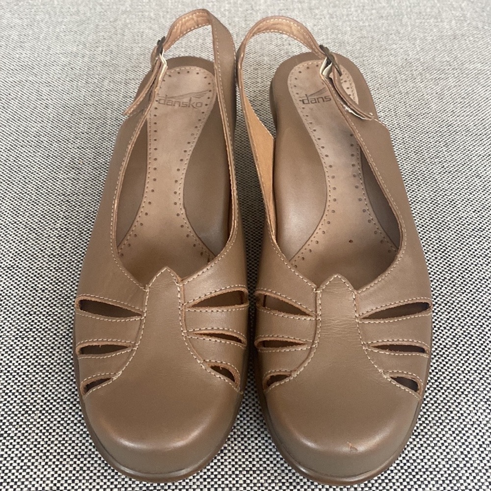 DANSKO tan leather sling back shoes Size 39